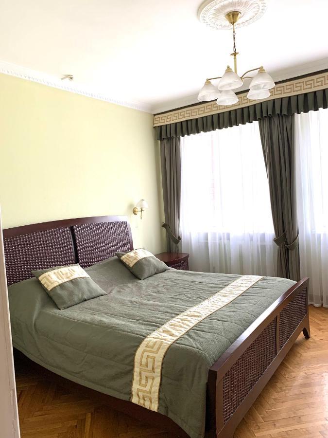 Hotel Prydesnyansky 체르니히우 외부 사진