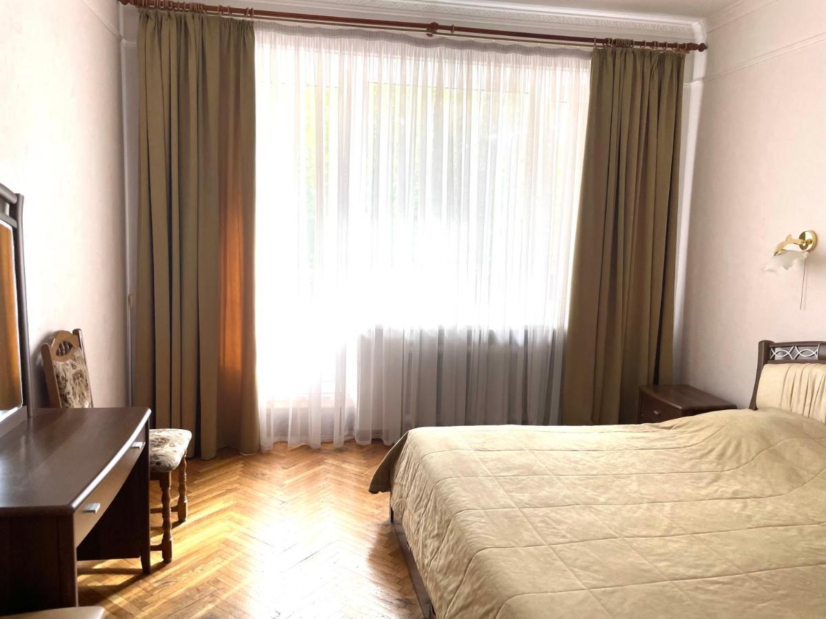 Hotel Prydesnyansky 체르니히우 외부 사진