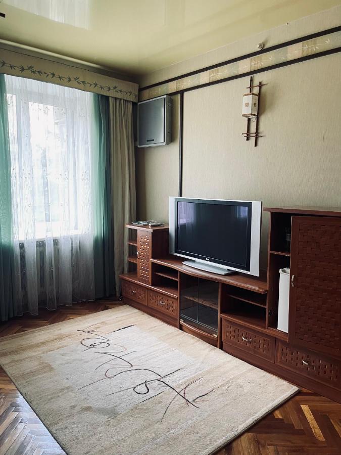 Hotel Prydesnyansky 체르니히우 외부 사진