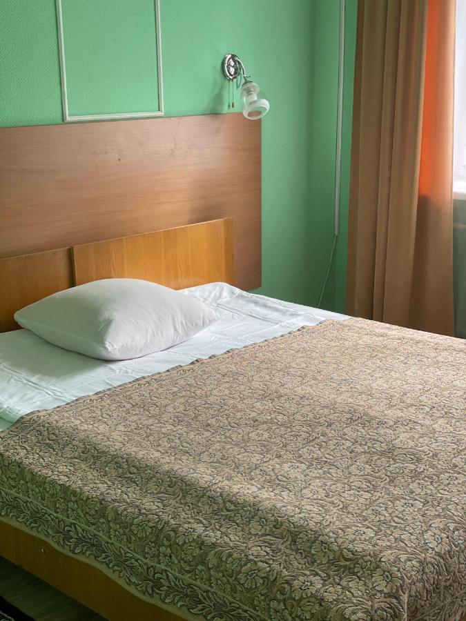 Hotel Prydesnyansky 체르니히우 외부 사진