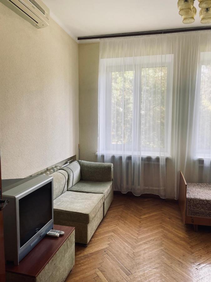 Hotel Prydesnyansky 체르니히우 외부 사진
